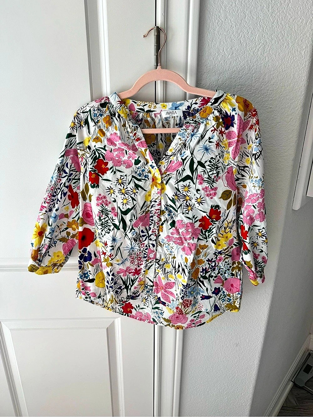Avara Diane Floral 100% Cotton Button Down Blouse in White & Multicolor Size Sma
